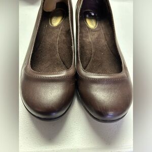 Hush puppies Mary Jane’s in chocolate brown